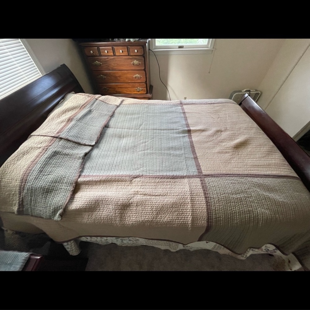 home and gardens queen comforter